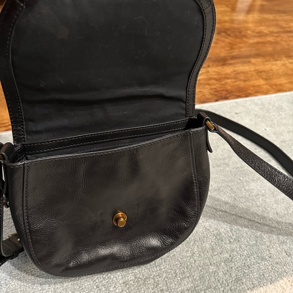 Adorable Fossil Crossbody Purse - Picture 2 of 3